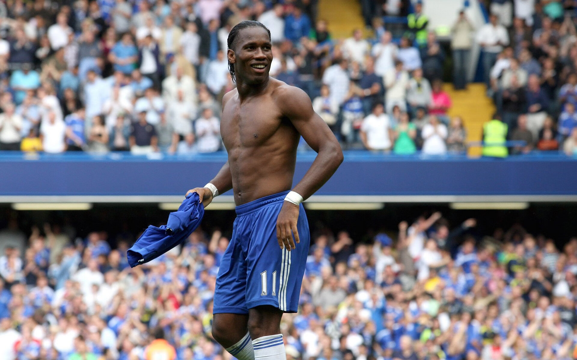 冠军冲刺阶段保持高效率划水，冲刺冠军的口号